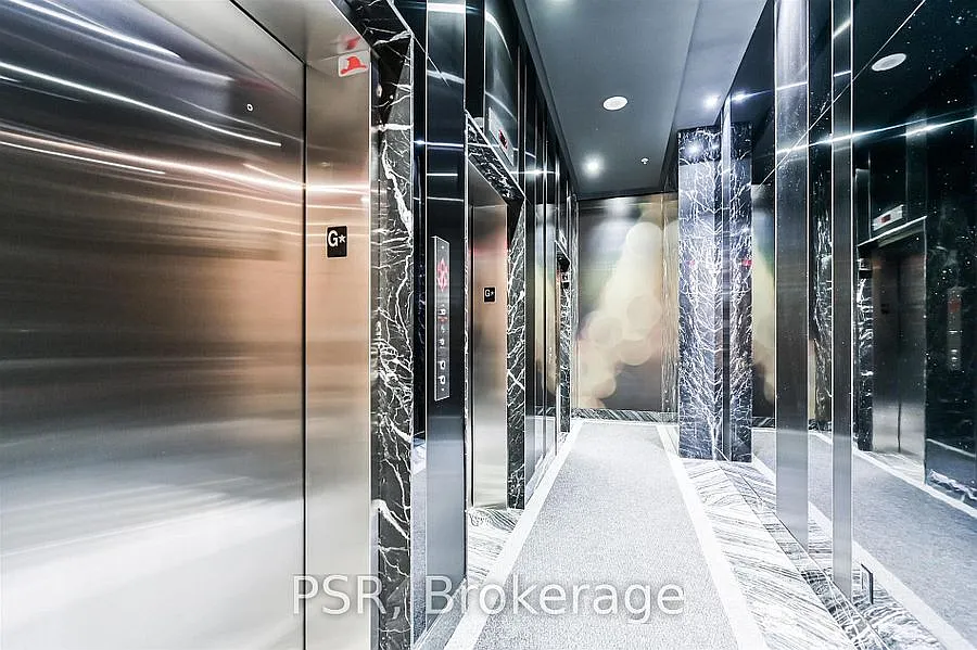 199 Richmond (Studio One Condos) — Photo 4
