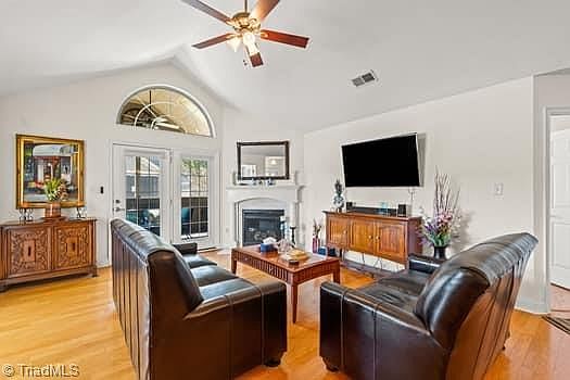 5th image of 23 Pitlockry Pl