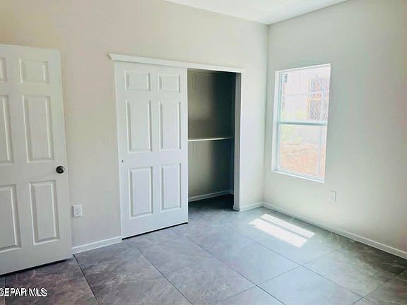 4th image of 3911 Tyler Ave