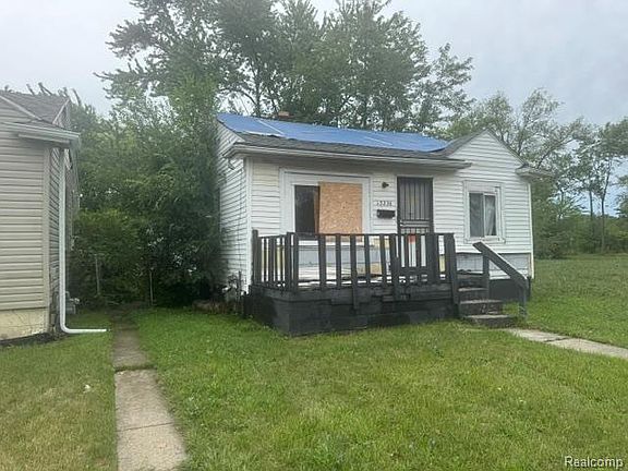 3rd image of 13236 Tacoma St