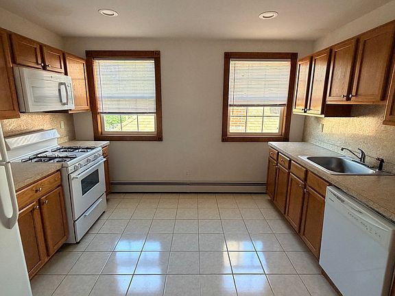 2nd image of 116 Bishop St #F