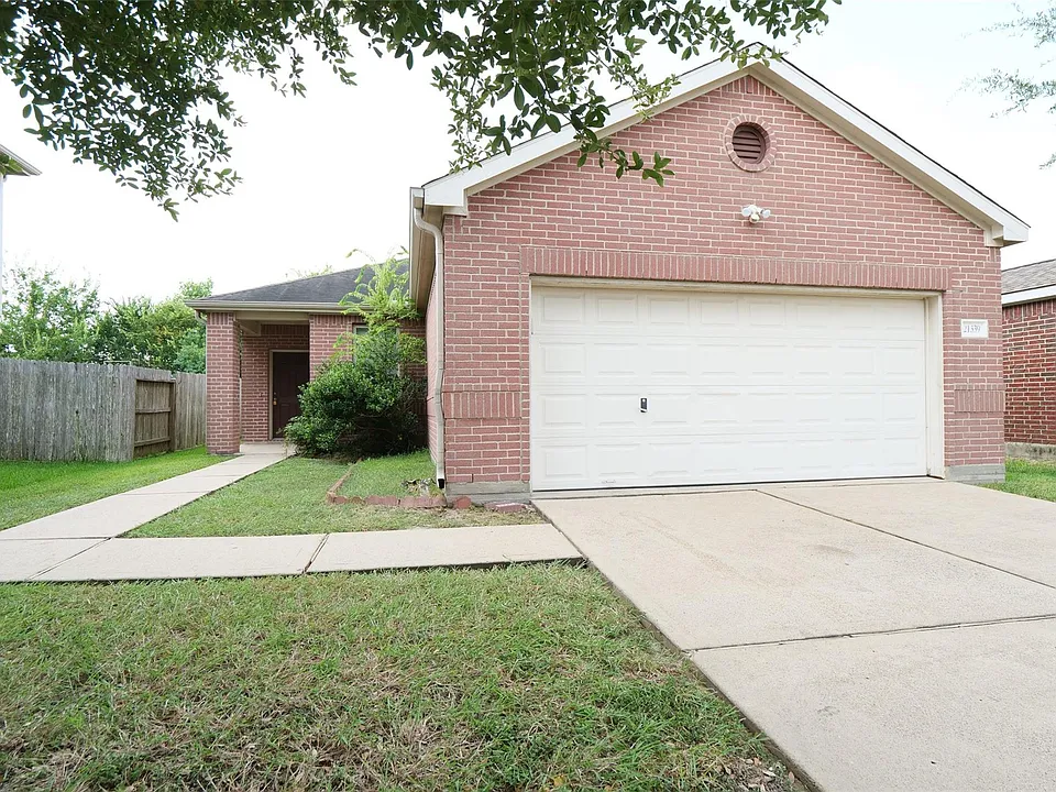 21339 Pine Monte Ridge Ln
