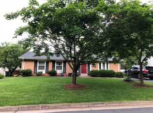 108 N Kennedy Rd, Sterling, VA 20164