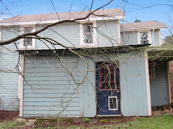 3rd image of 106 Vine St