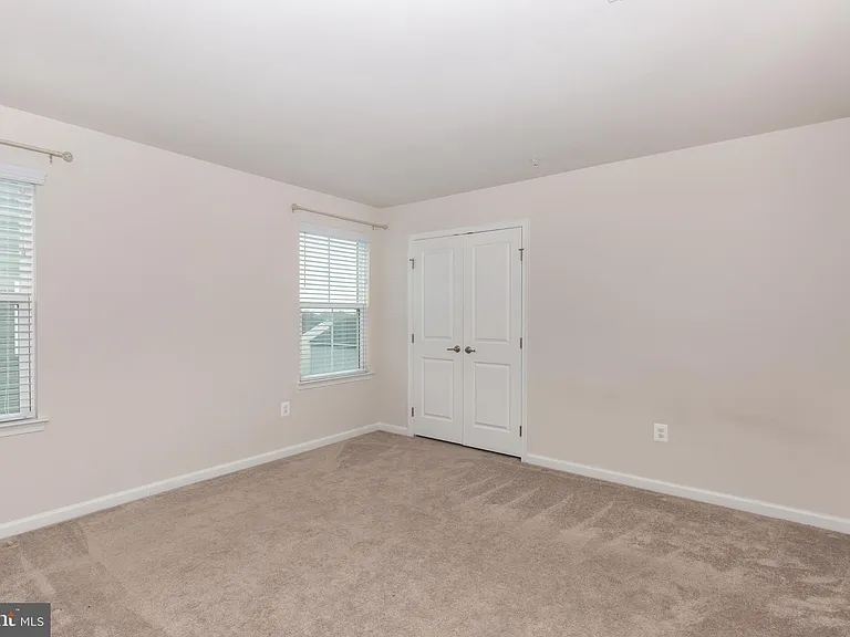 112 Sherman Way — Photo 41