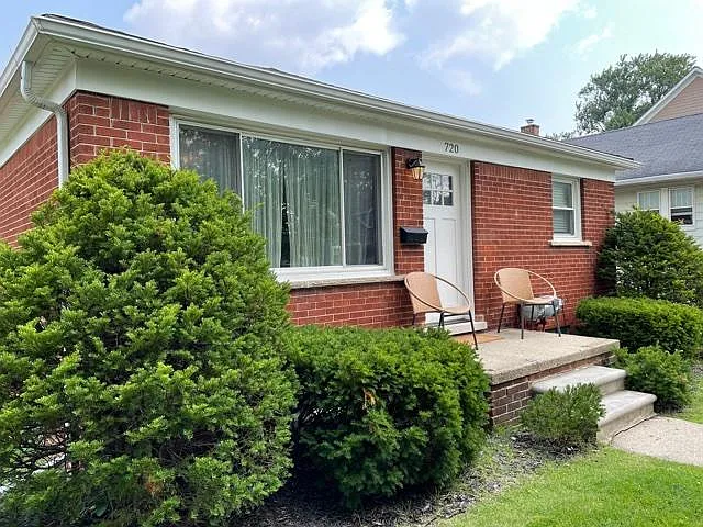 720 Louis Ave — Photo 18