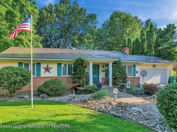 4149 W Herbison Rd, Dewitt, MI 48820