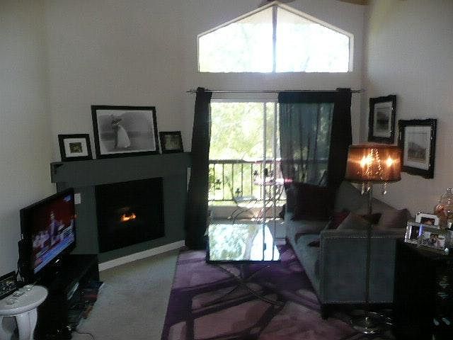 1st image of 5540 Owensmouth Ave APT 309