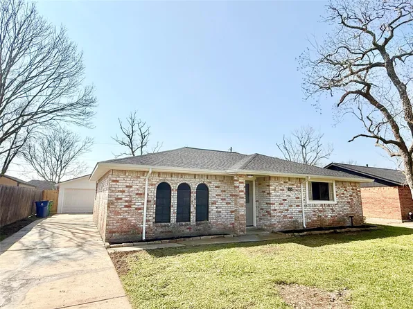 1429 Northview Dr, Angleton, TX 77515