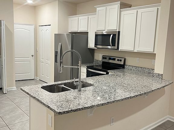 4th image of 124 Pomona Way