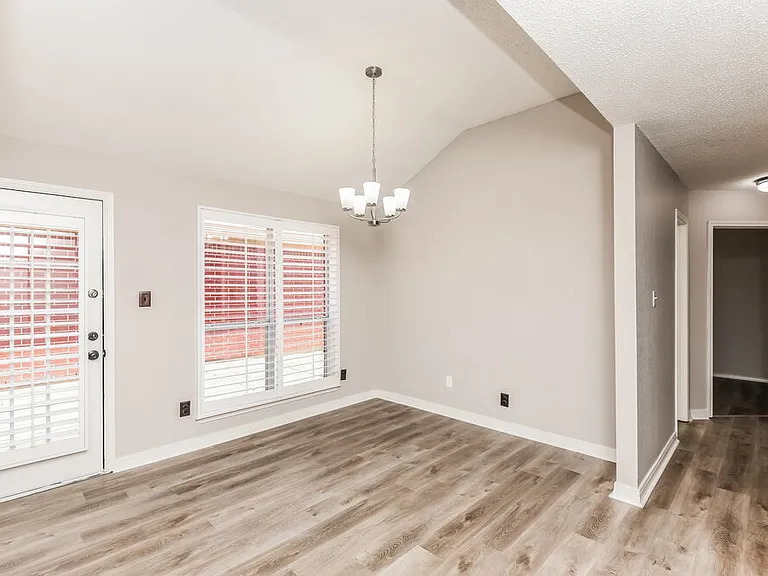 7007 Rovato Dr — Photo 6