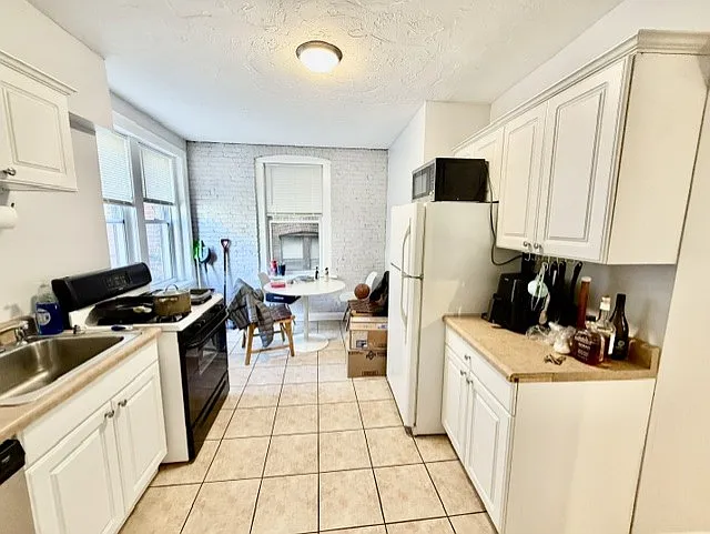 11 Foster St #4 — Photo 3