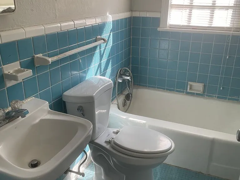 706 Carrollton St — Photo 14