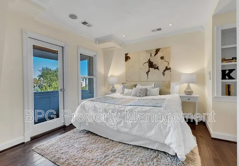 901 N Carolina Ave SE #2 — Photo 32