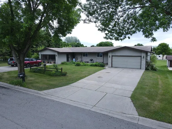 1710 N Park St, Fergus Falls, MN 56537