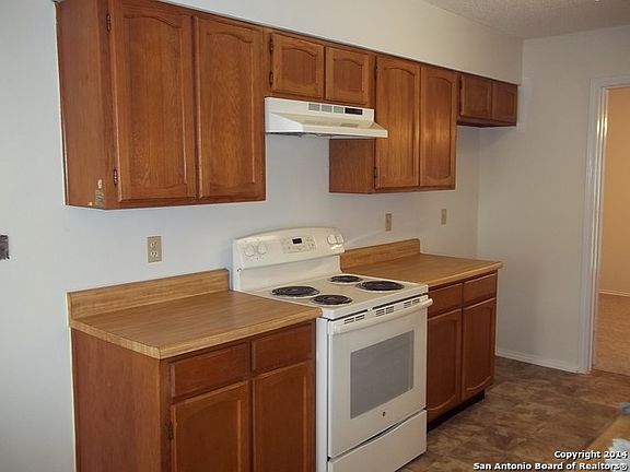 3rd image of 4615 Barhill Dr