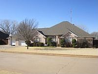 1st image of 805 Westwood Pl