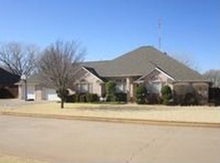 805 Westwood Pl, Elk City, OK 73644