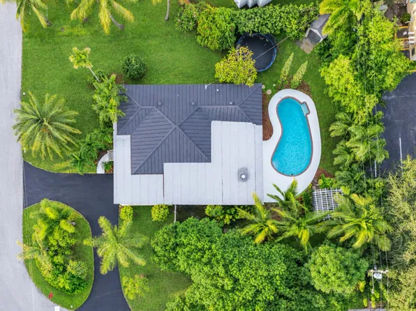 220 NW 12TH Street, Boca Raton, FL 33432
