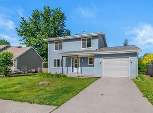 908 S 13th St, Nevada, IA 50201