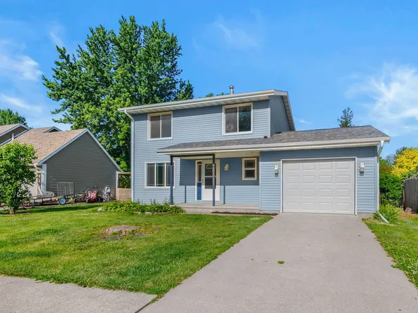 908 S 13th St, Nevada, IA 50201