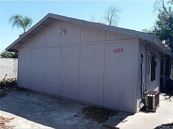 1009 Lake St