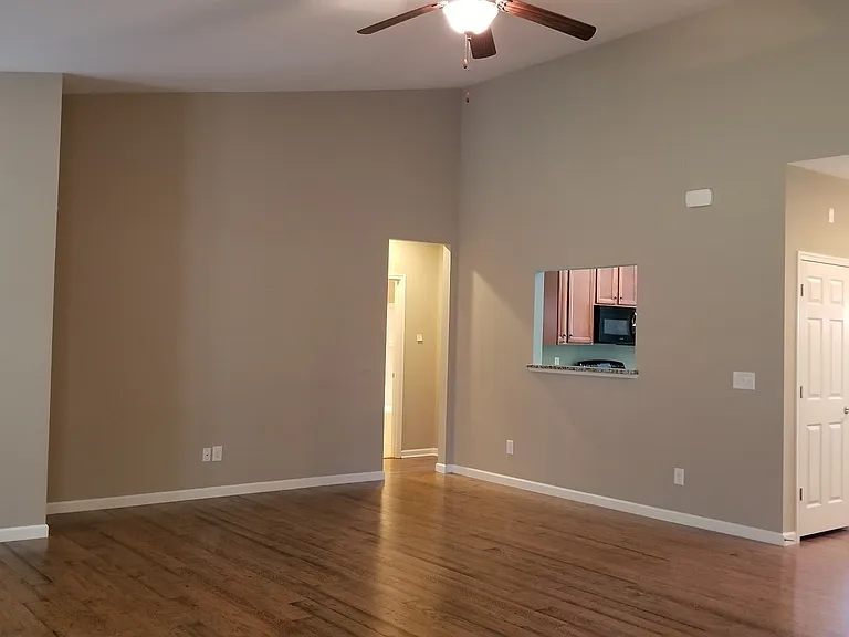 7908 Oakfield Grv — Photo 10