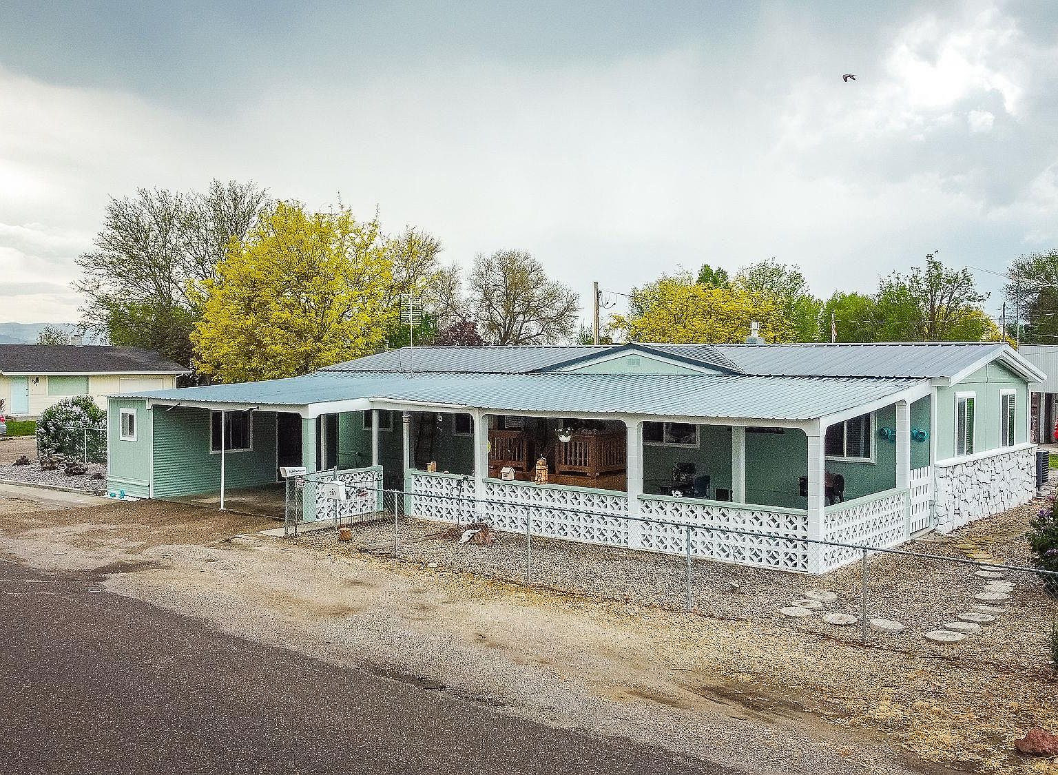 202 S 6th St W, Homedale, ID 83628 Zillow