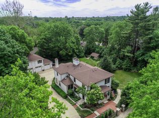 311 S 1st St, Geneva, IL 60134