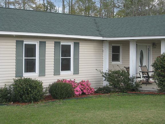 3rd image of 121 Lady Bug Ln
