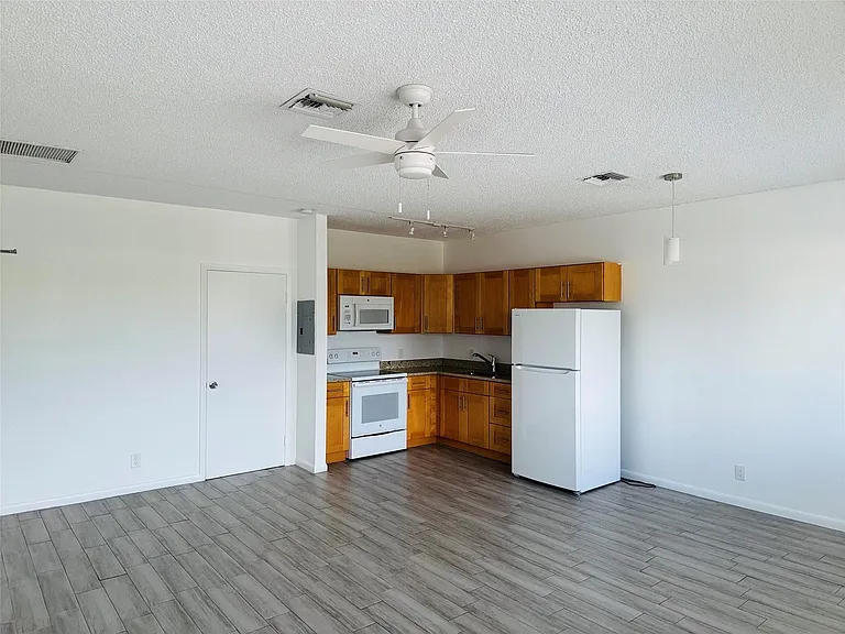 229 E Commercial Blvd #2 — Photo 8