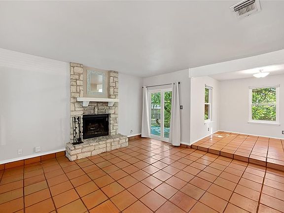 5th image of 10006 Wildflower Ln APT A