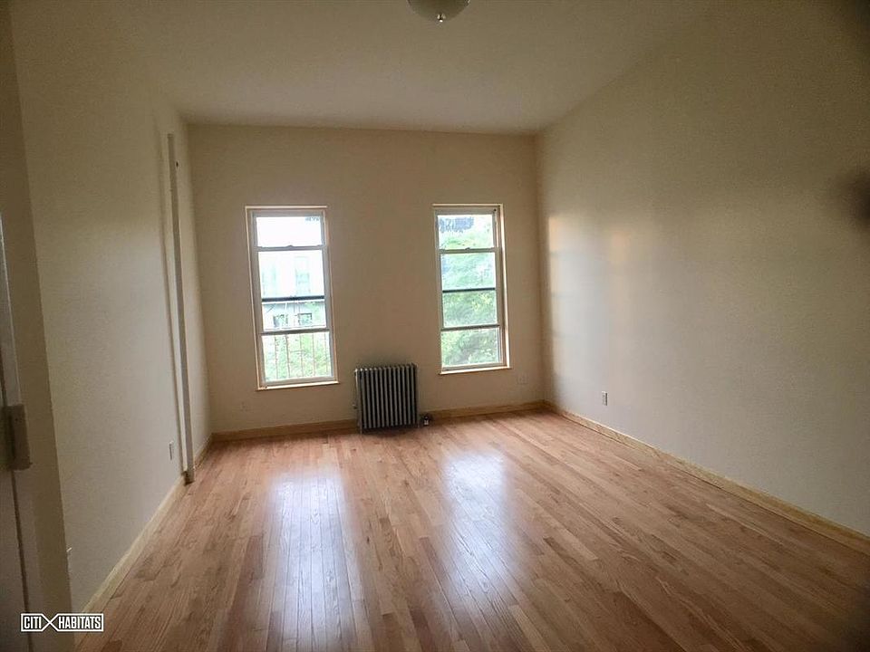 2nd image of 193 Green St APT 3L