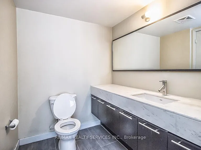 21 Nelson St #226 — Photo 22