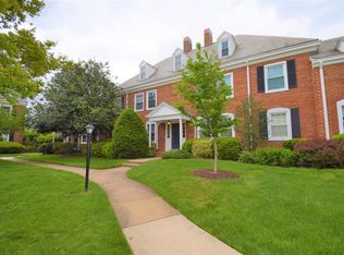 4431 36th St S APT A1, Arlington, VA 22206