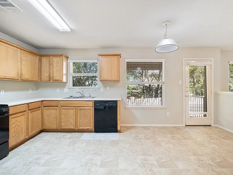 808 Flatters Way — Photo 12