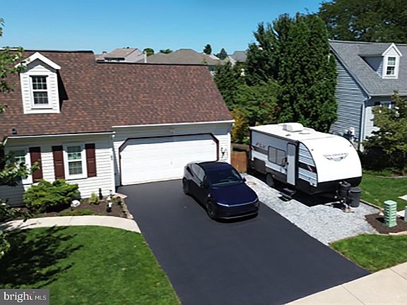 2nd image of 804 Timothy Ln