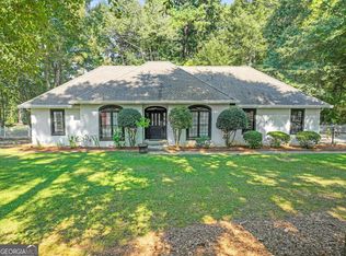 215 Clearview Cir, McDonough, GA 30253