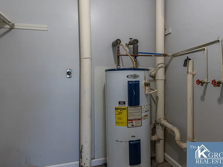 608 N Woodland Dr #9 — Photo 8