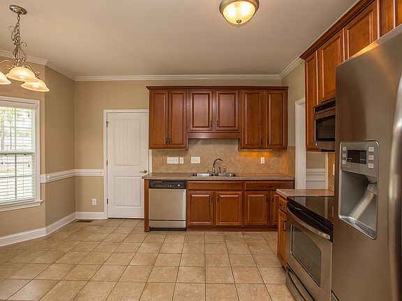3rd image of 1715 Pristine Ln