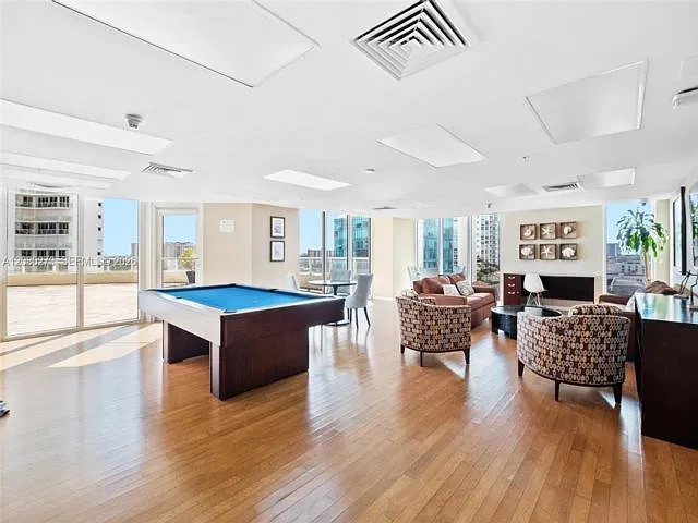 2 bed, 2.0 bath, $6,750 — Photo 3