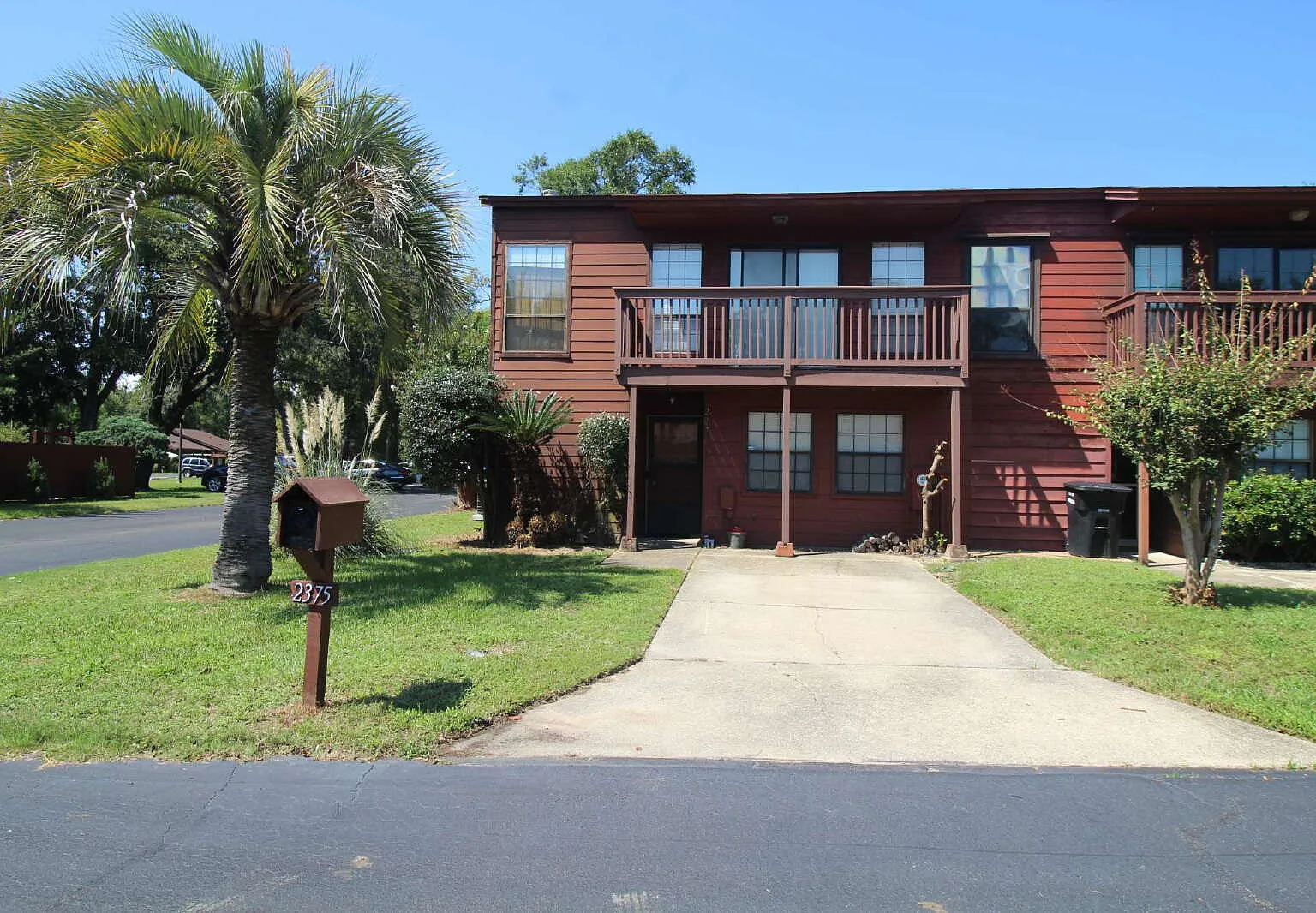 2 bed, 2.0 bath, 1256 sqft, $1,575 — Photo 2
