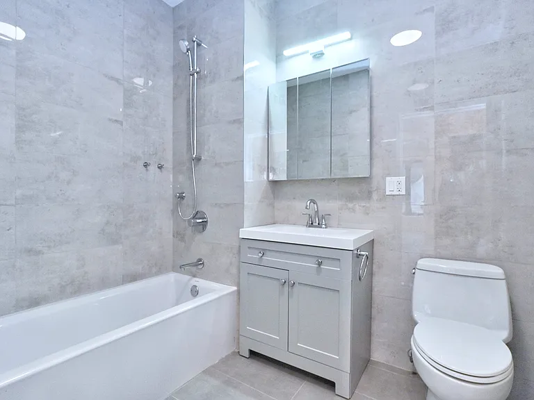 217 Main St #6 — Photo 12