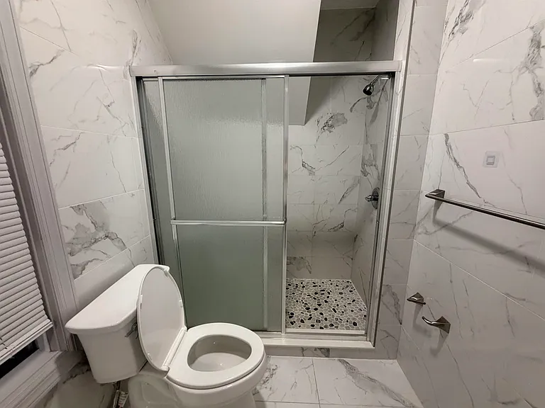 28 E 32nd St #2 — Photo 9