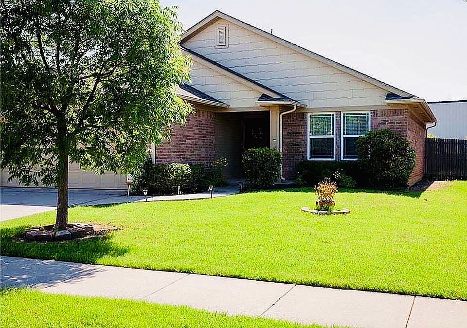 1st image of 2426 Lerkim Cir
