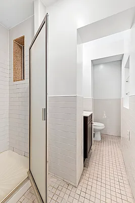 Rented by Compass | media 9