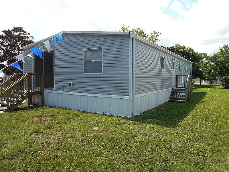 2nd image of 31 Lisa Ln