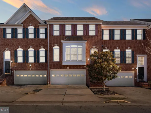 16512 Steerage Cir, Woodbridge, VA 22191