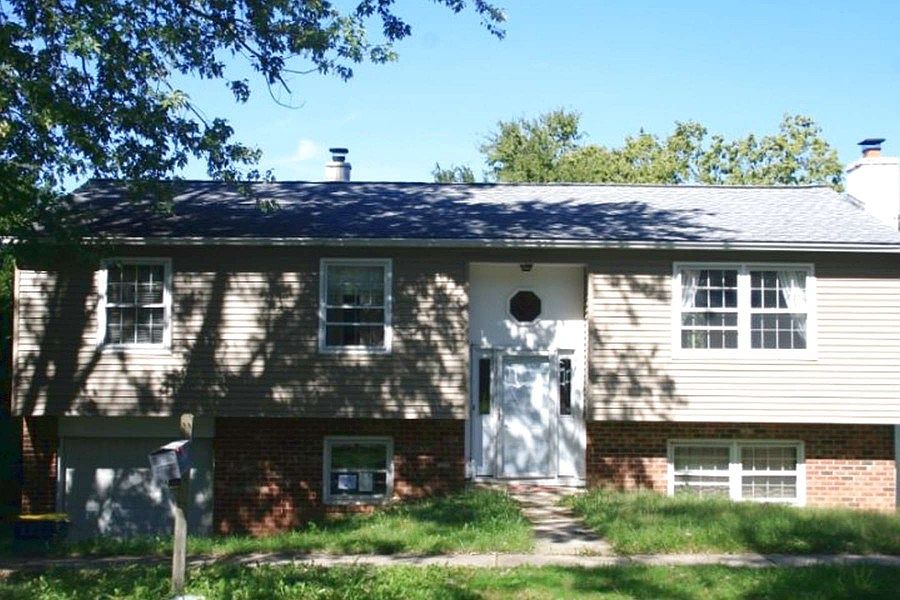 1st image of 615 Oak Ave