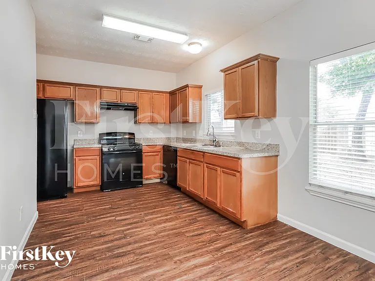 21613 Anvil Ln — Photo 6